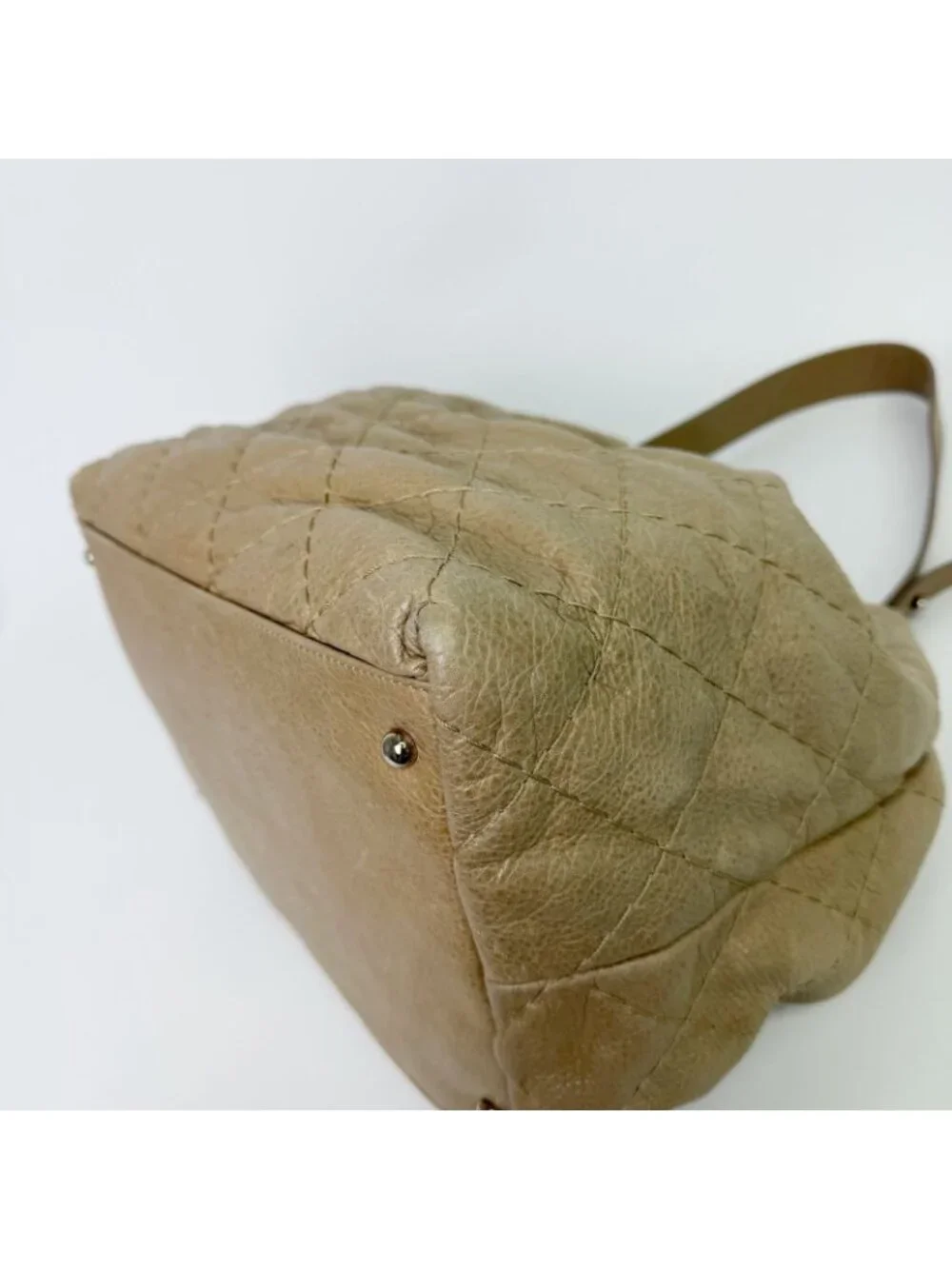 Chanel on the Road Quilted Bucket Shoulder Bag Leather Beige Silver Seal Vintage